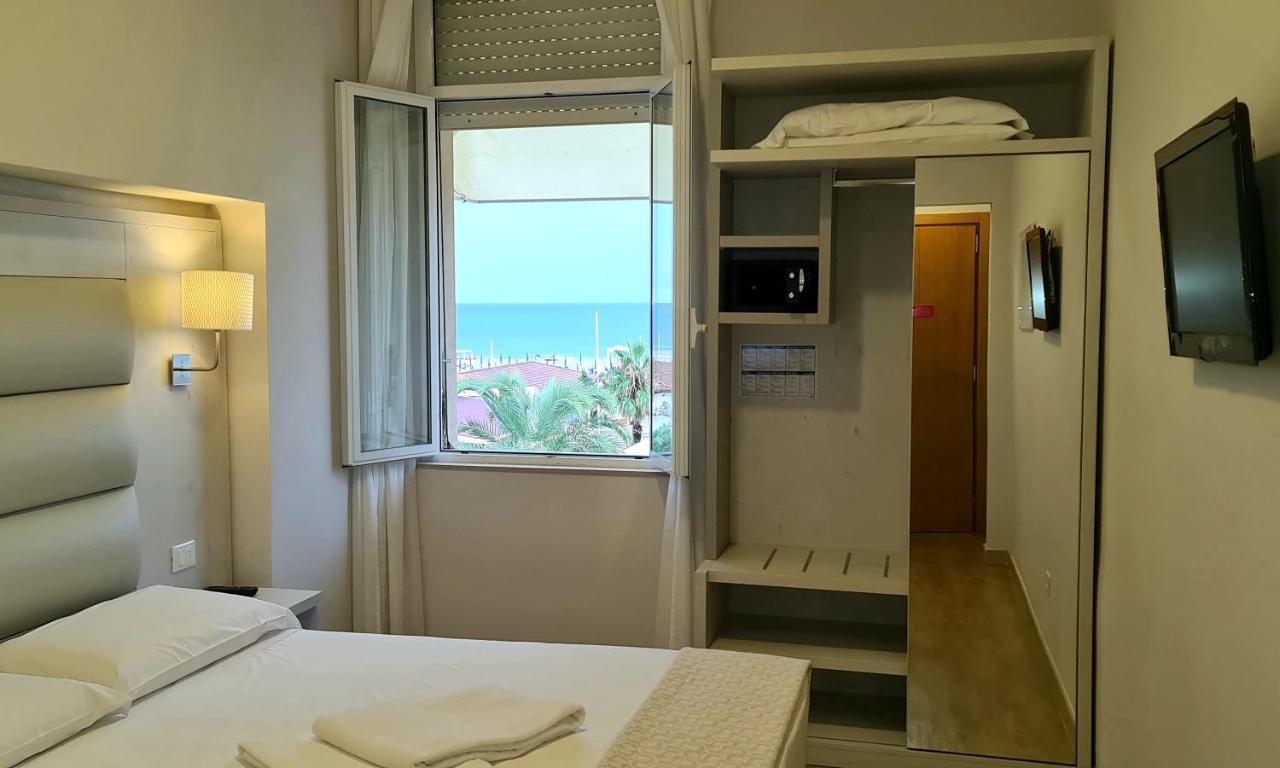 Hotel Biagi & Residence Lido di Camaiore Exterior foto