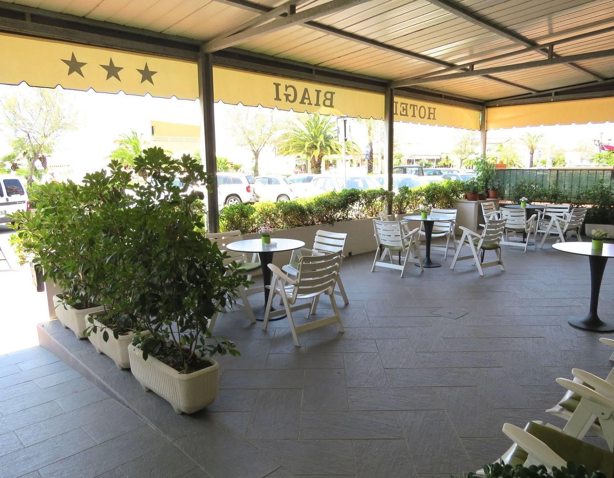 Hotel Biagi & Residence Lido di Camaiore Exterior foto