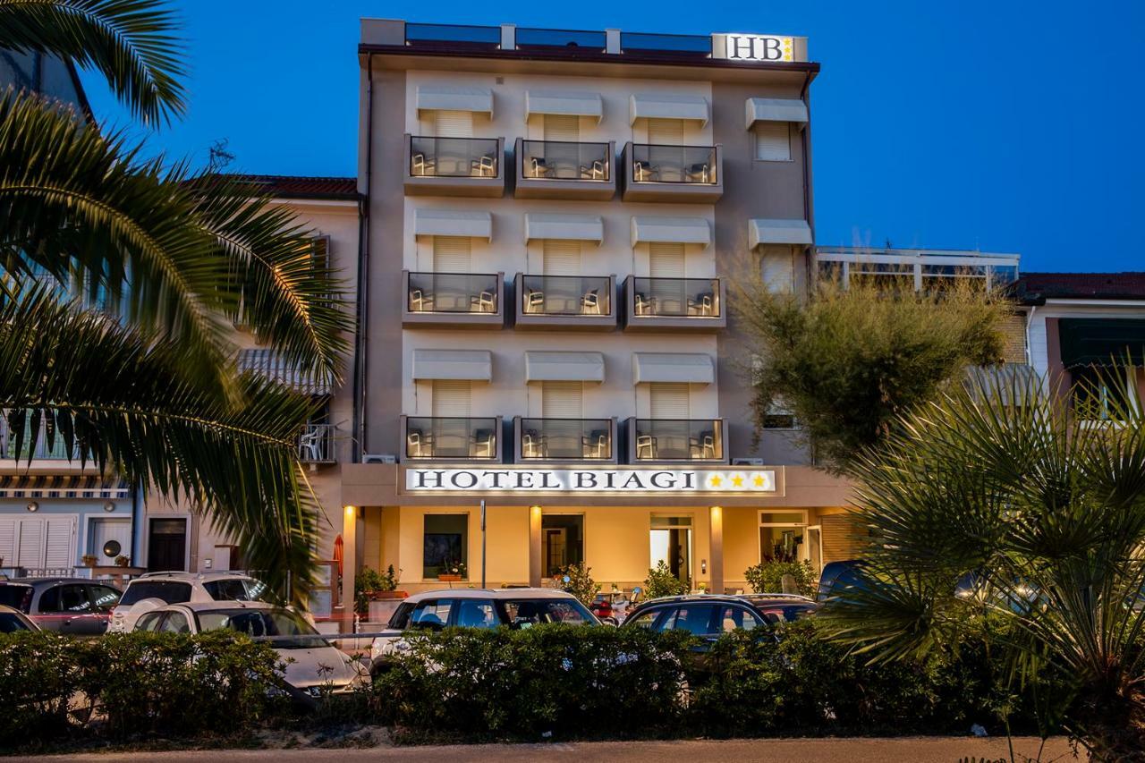 Hotel Biagi & Residence Lido di Camaiore Exterior foto