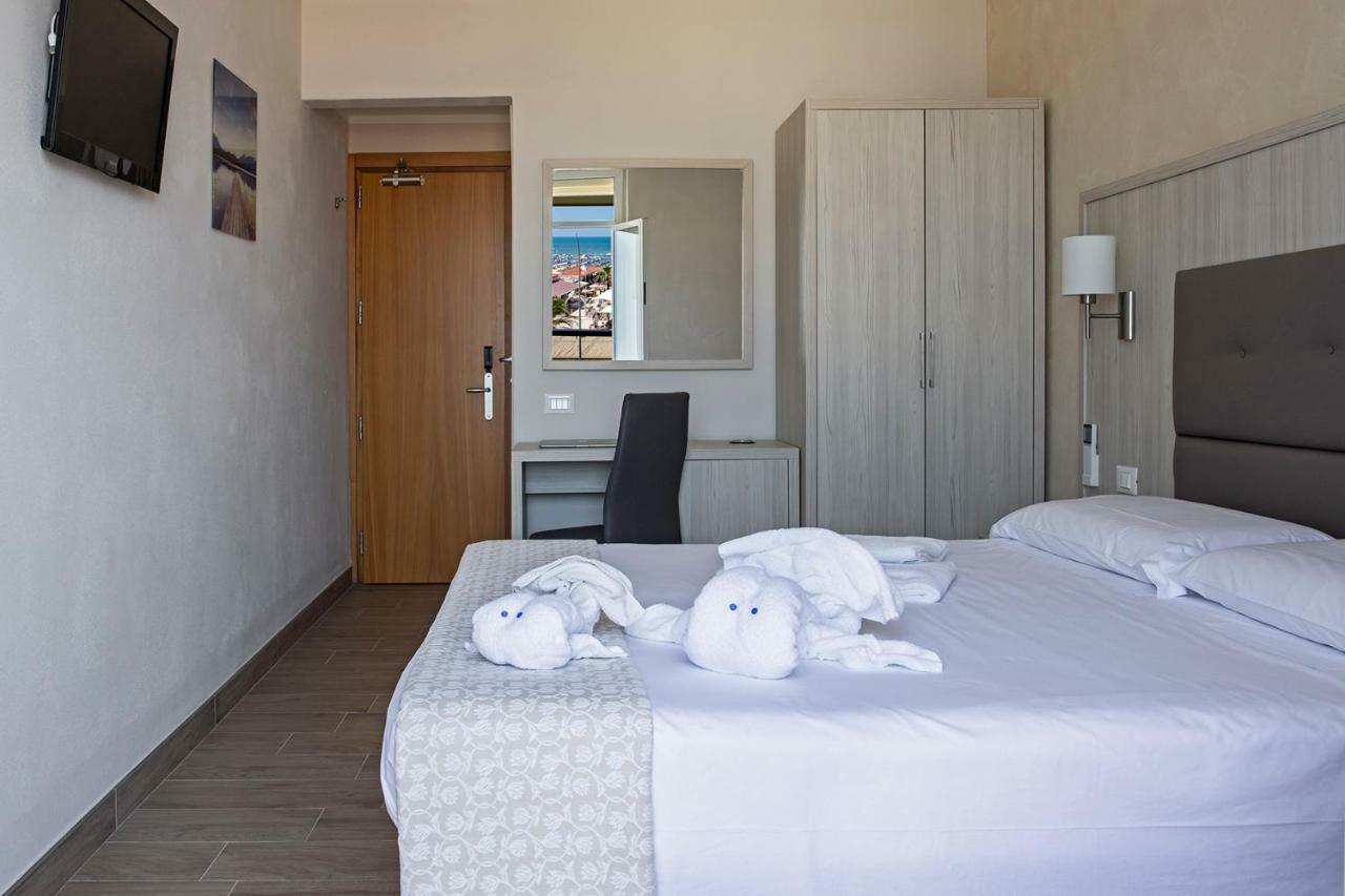Hotel Biagi & Residence Lido di Camaiore Exterior foto